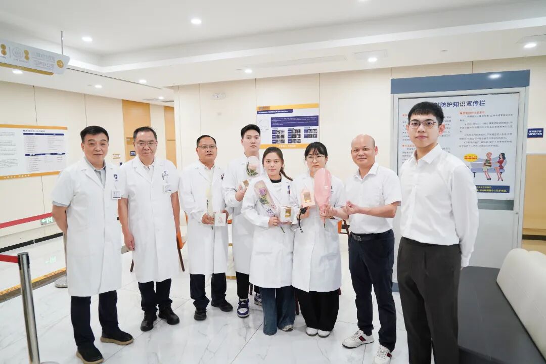 致敬“医”线微光·凝聚前行力量丨我院开展医师节暖心慰问活动 640 27089dd0
